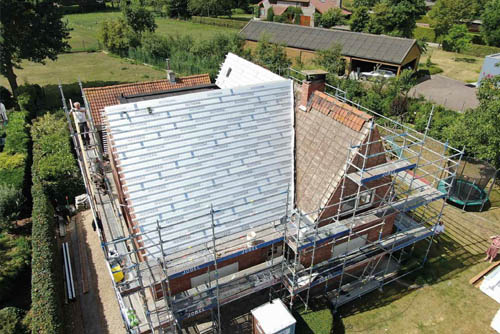 Snel een nieuw dak door dakopbouw en isolatie in één