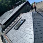Rénovation de toiture d'un château avec des ardoises naturelles Itasi